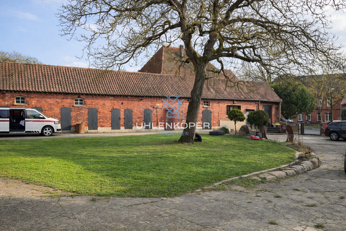 Laden und Stahlgebäude