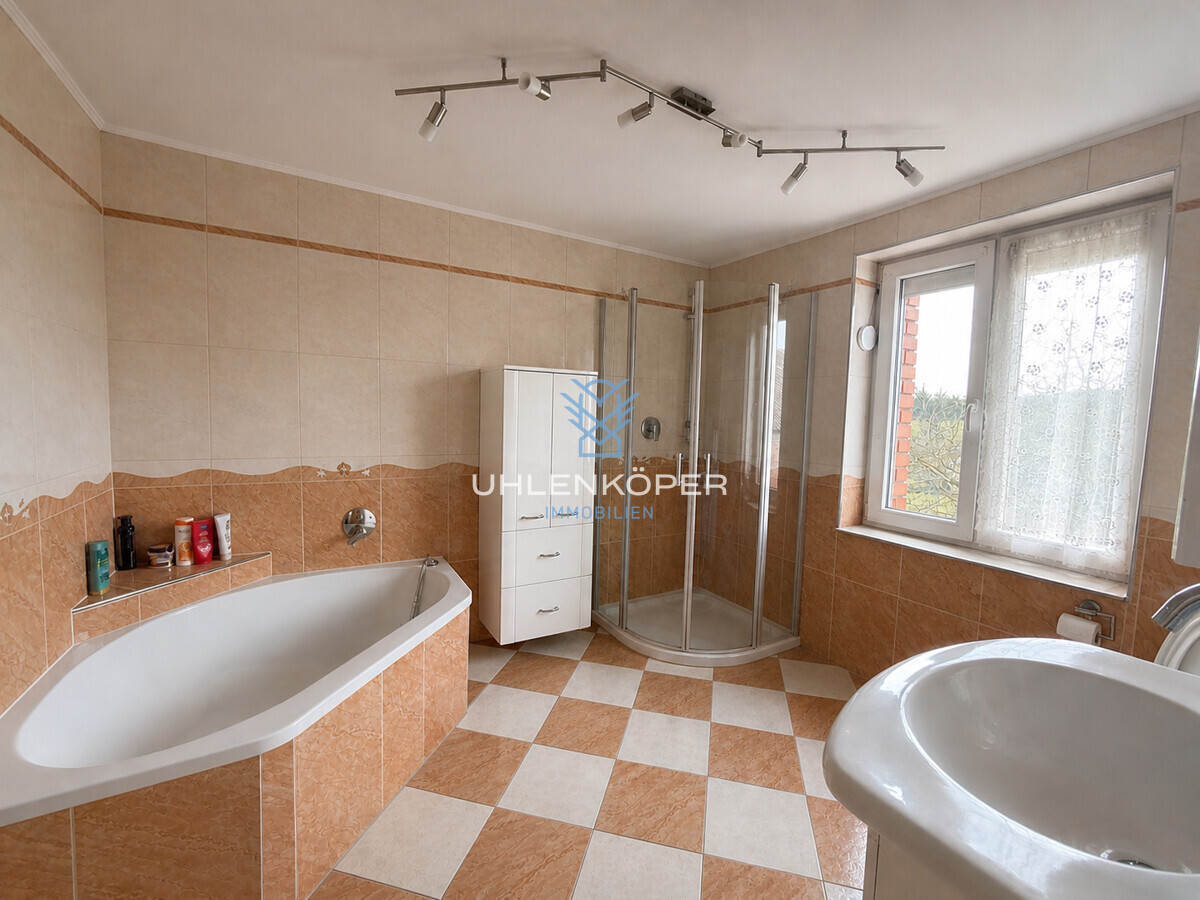 Badezimmer 2