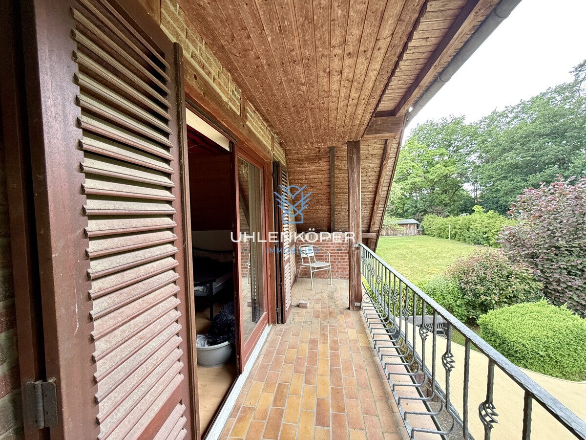 großer Balkon OG