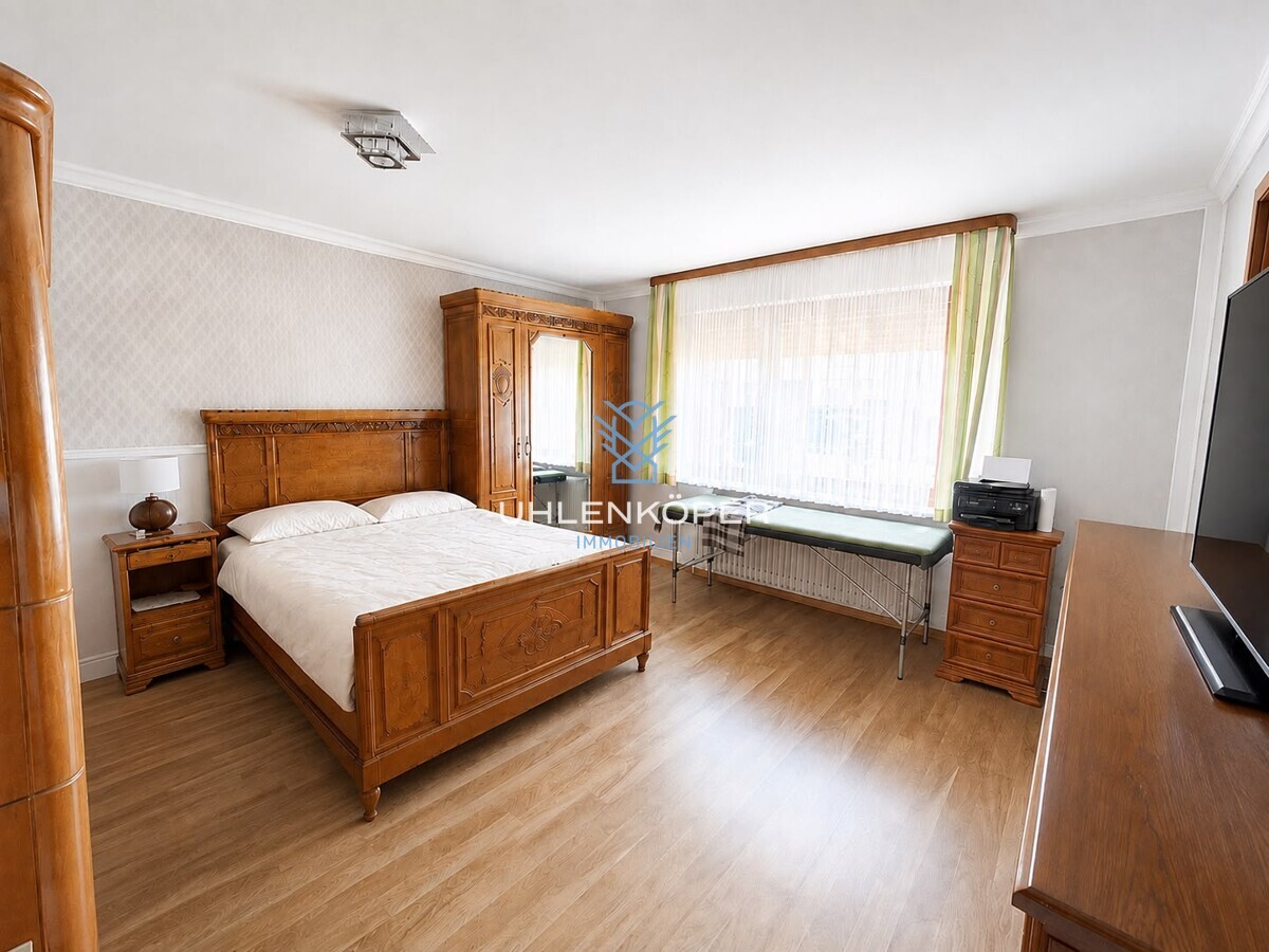 E - Schlafzimmer im Erdgeschoss