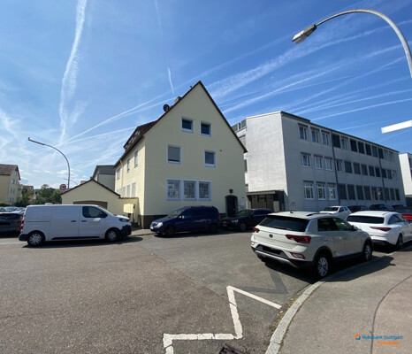 Ansicht Haus und Garage