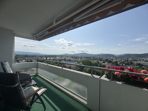 Süd-Balkon mit toller Aussicht