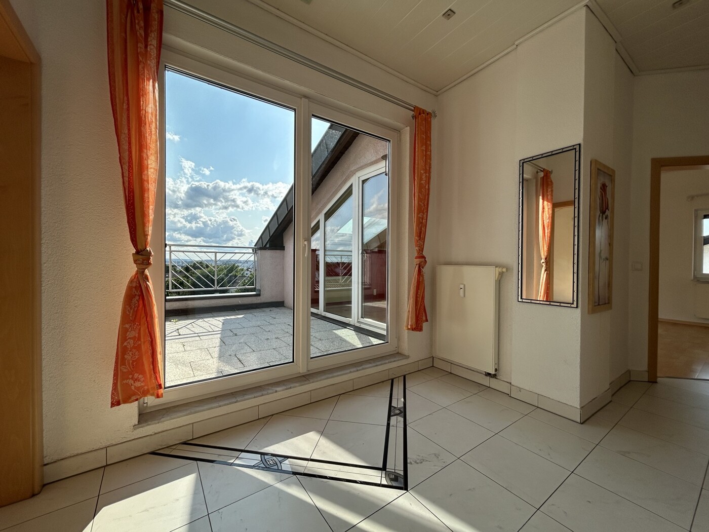 Flur mit Blick auf Terrasse