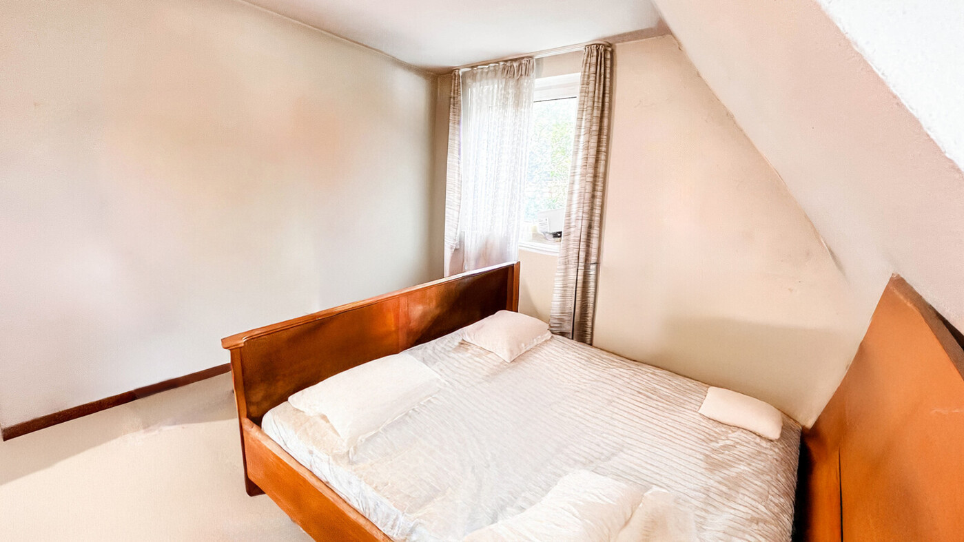 Schlafzimmer_KI-freigeräumt