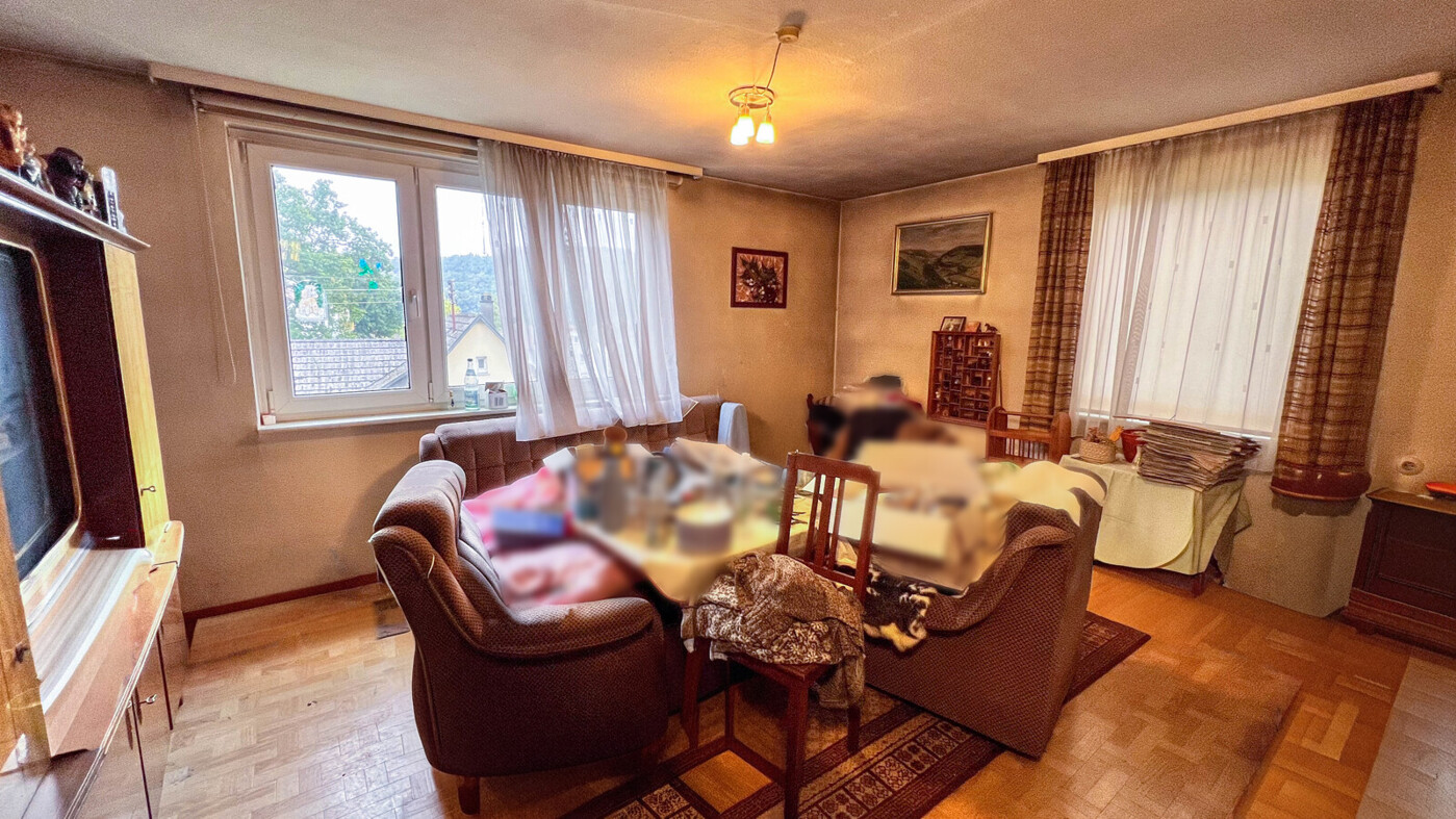 Wohnzimmer_KI-freigeräumt