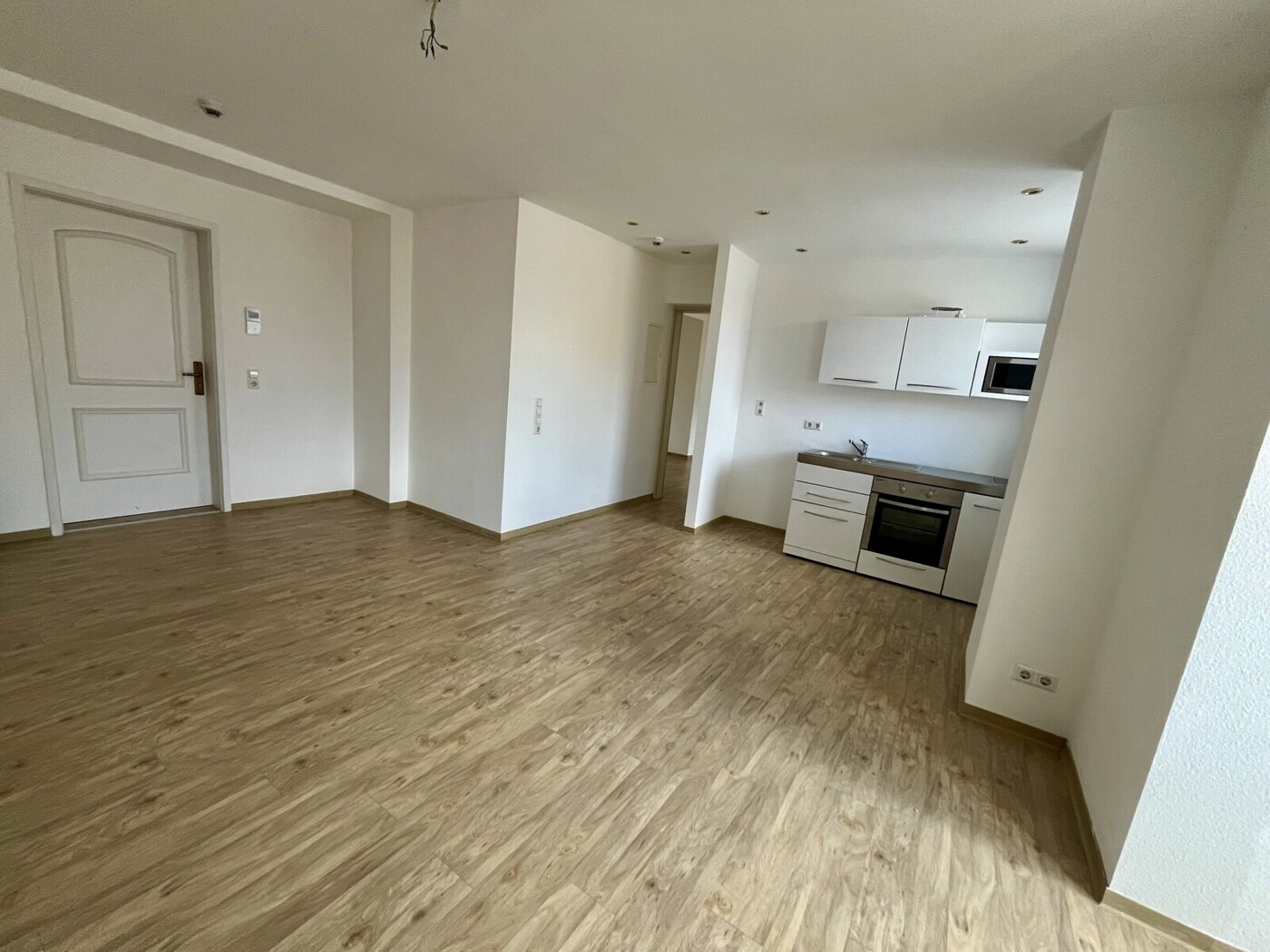 Gepflegte 2-Zimmer Wohnung in zentraler Lage