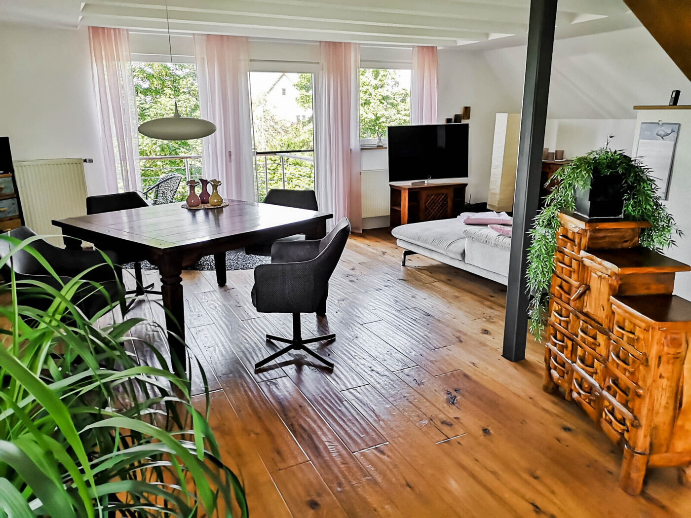 Wohnzimmer DG