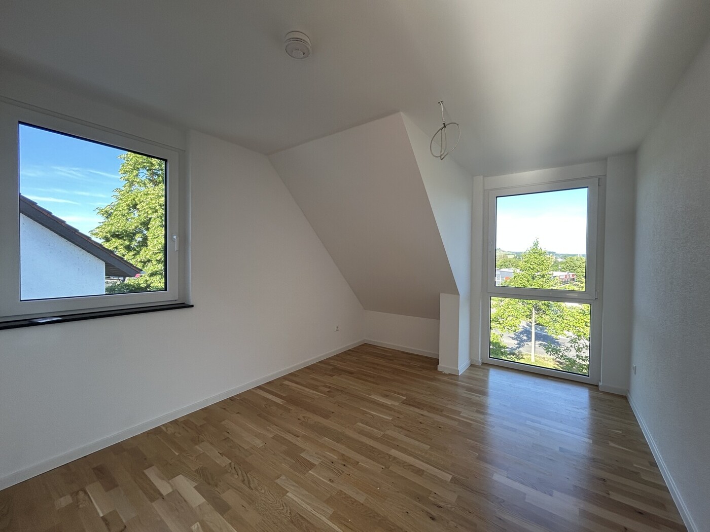 Erstbezug: Moderne 4 Zimmerwohnung in Obereisesheim mit Einbauküche