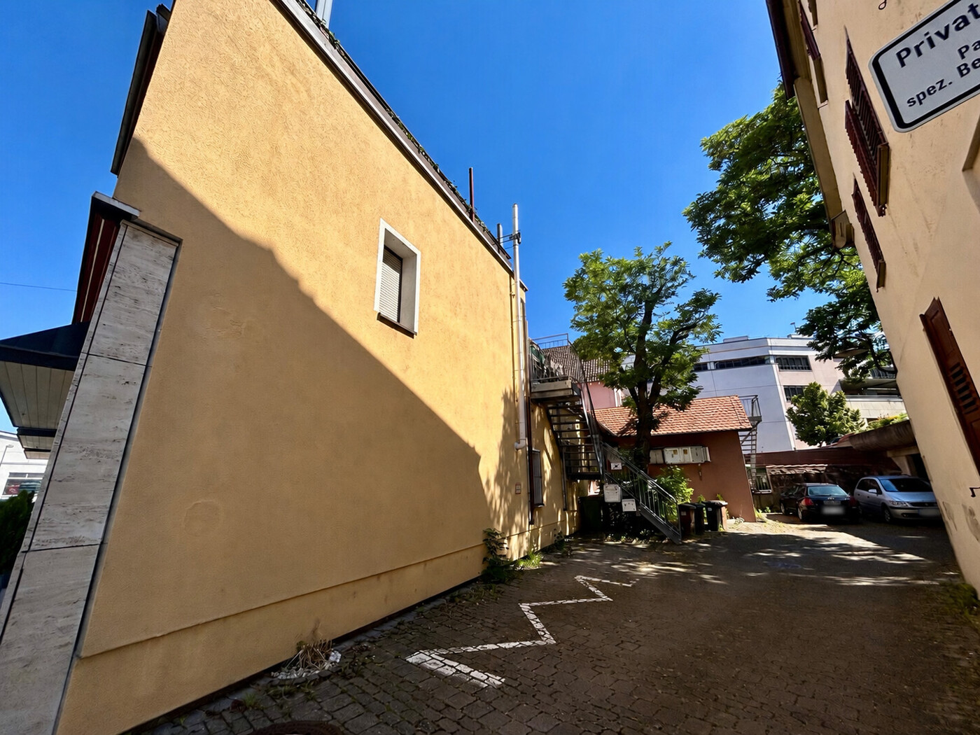 Wohn- und Geschäftshaus mit Gewerbefläche und Wohnungen in zentraler Lage in Öhringen