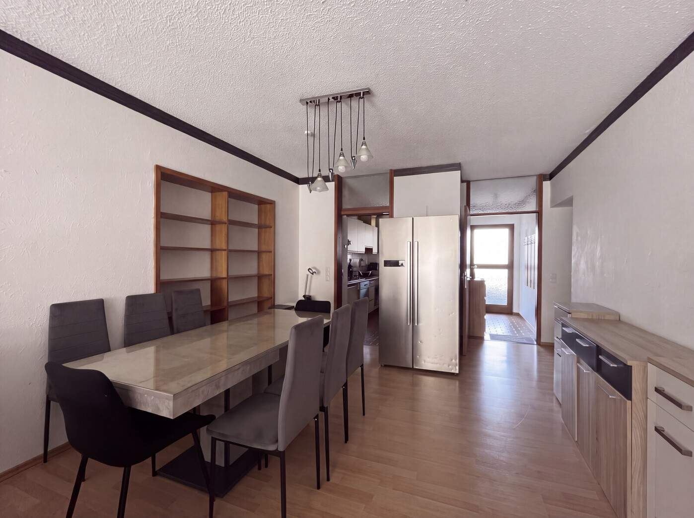 Küche und Esszimmer