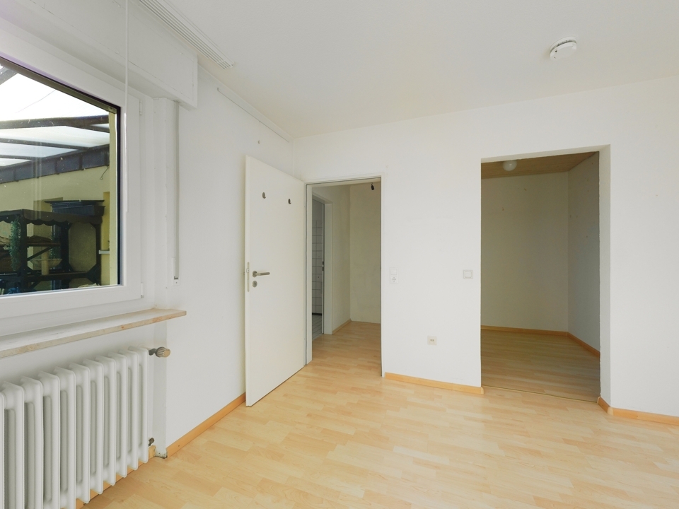 Zentrale Wohnung mit Einbauküche - Foto 2
