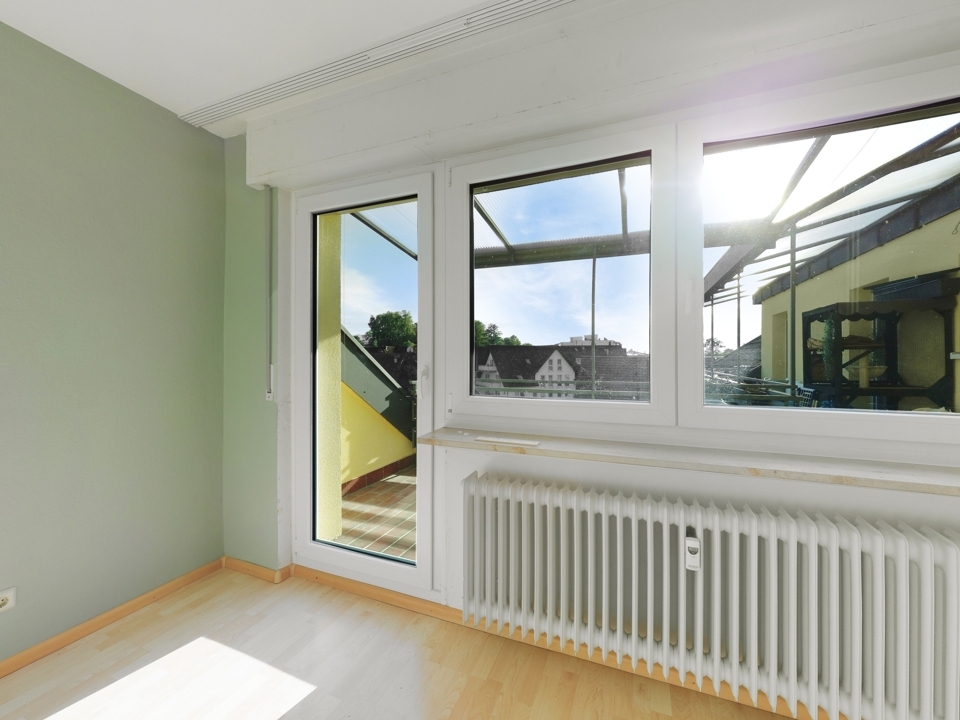 Zentrale Wohnung mit Einbauküche - Foto 1