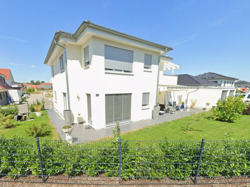 Außenbild mit Garten