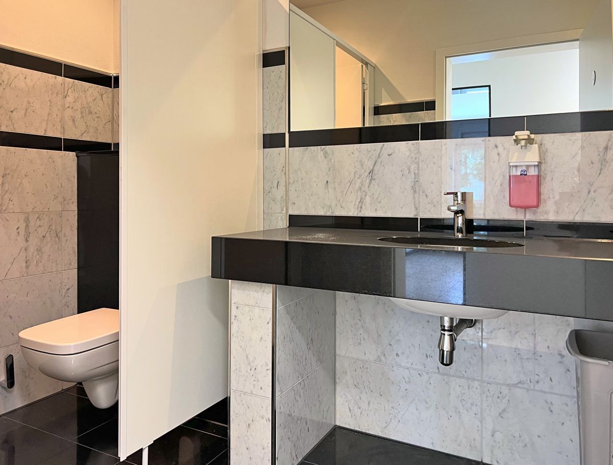 Damen-Toilette