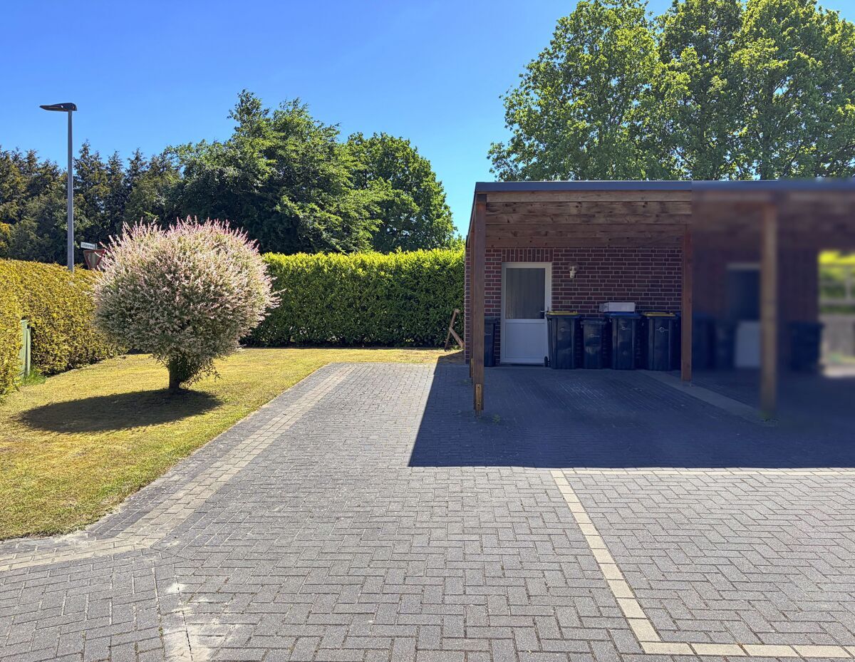 Caport, Stellplatz, Gartenbereich