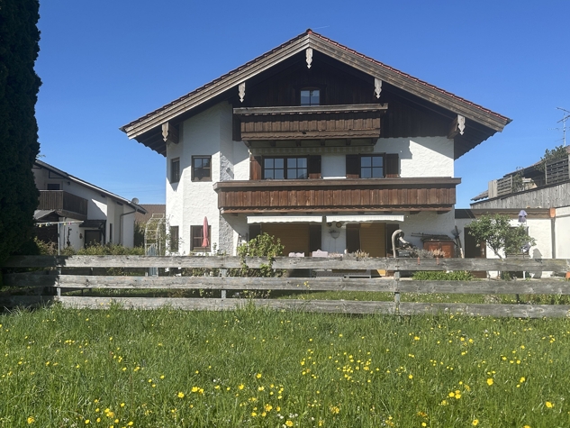 Ideal fürs Kapital - Gepflegtes Mehrfamilienhaus mit 5 Wohneinheiten