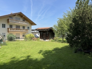 Blick nach Westen (Nachbarbebauung 3 Familienhaus)