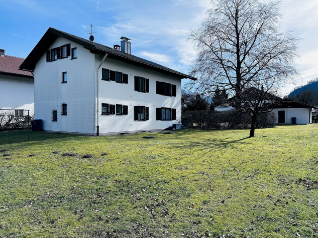 Ein Grundstück mit Bestandsgebäude und vielfältigen Möglichkeiten