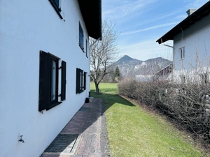 Östliche Hausansicht und Hauseingang