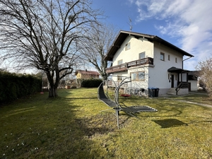 Großes Baugrundstück mit Altbestand!