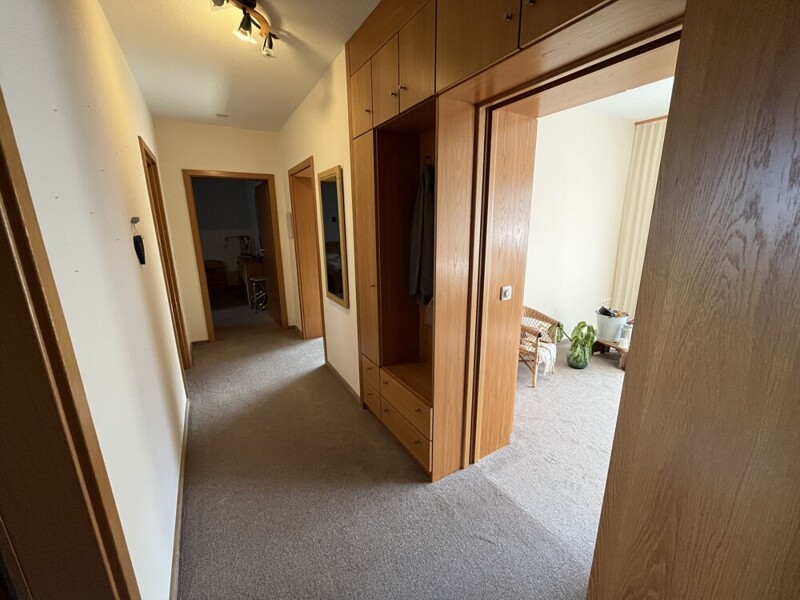 EG Flur inkl. Einbauschrank