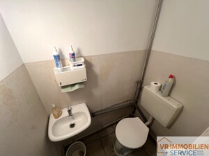 WC zur Gewerbeeinheit