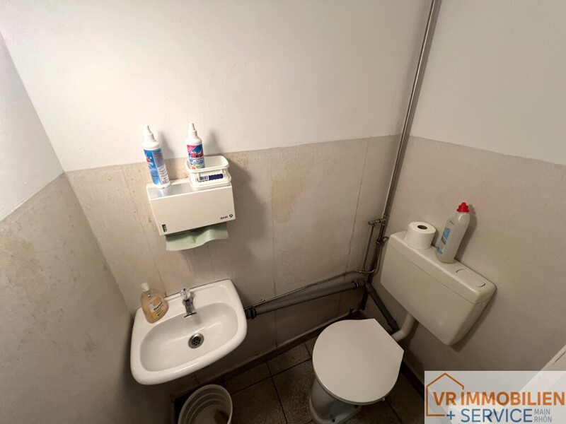 WC zur Gewerbeeinheit