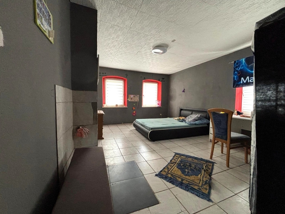 VUB0002342-9