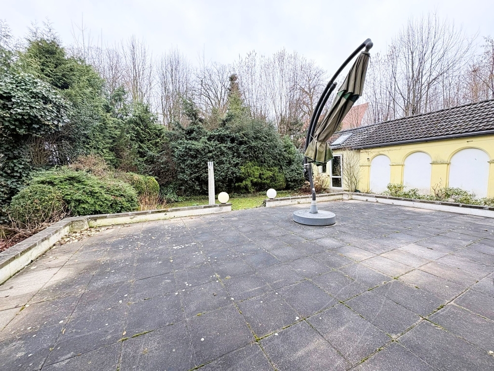 VUB0002374-7