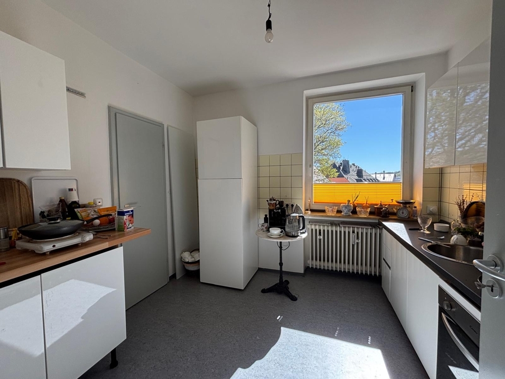 VUB0002393-8