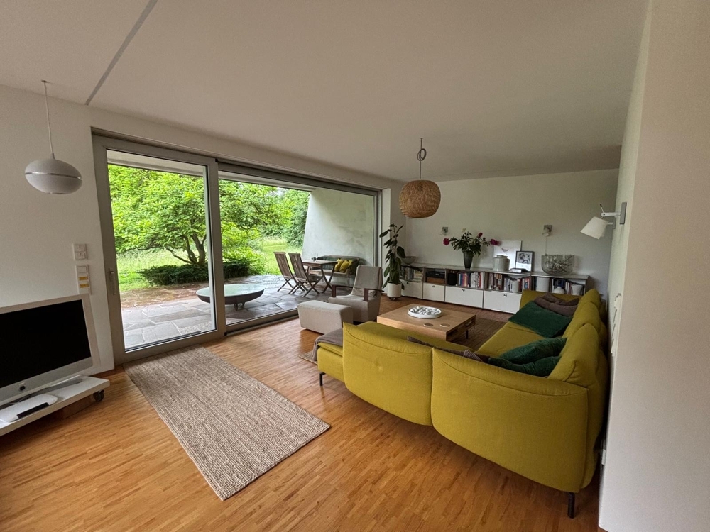 13_Wohnzimmer-hell-Sofa