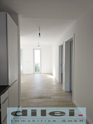 Blick Küche auf Essbereich