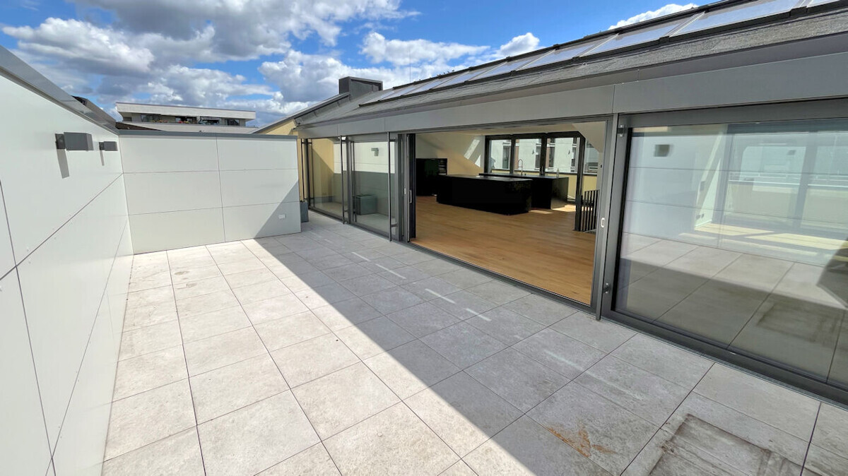 sonnige Terrasse
