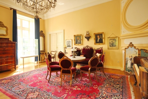 Salon