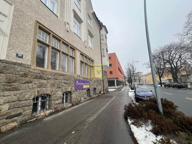 Aussenansicht straßenseitig