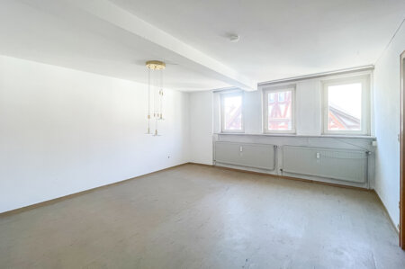 Immobilienbild 2 für Ein Haus mit Geschichte – und Raum für ein neues Kapitel!