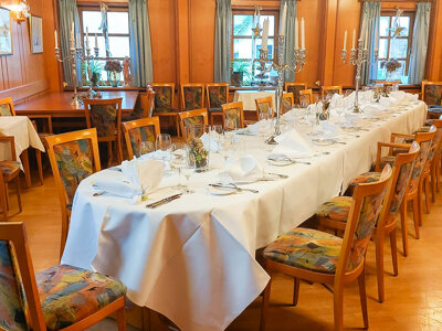 Festlich gedeckte Tafel