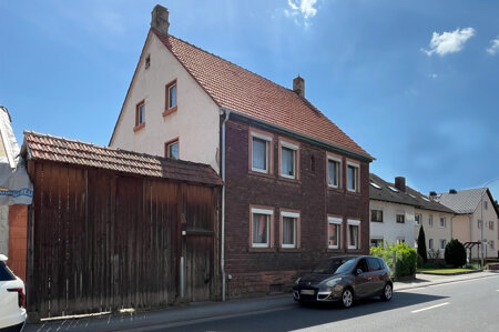 Frontansicht-Straße