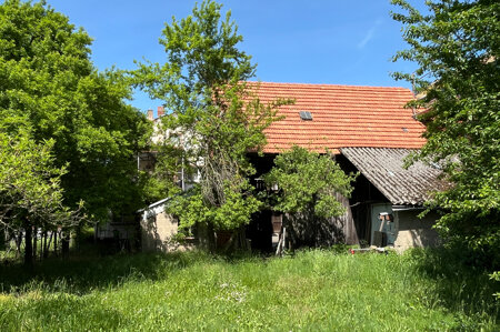 Rückansicht-Scheune-Wohnhaus