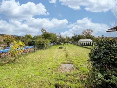 Blick auf das Gartengrundstück