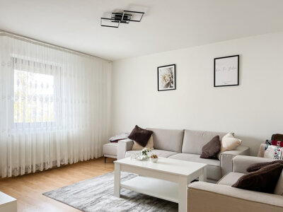 B35_Vorderes Haus: Wohnung 1.OG Wohnzimmer