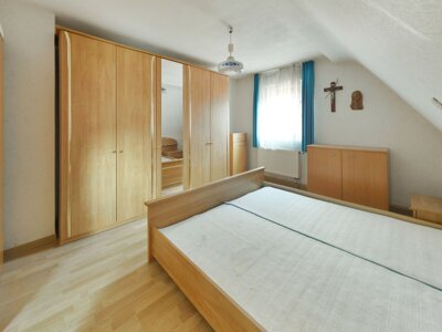 Schlafzimmer DG