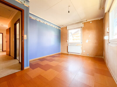 geräumiges Kinderzimmer oder Büro