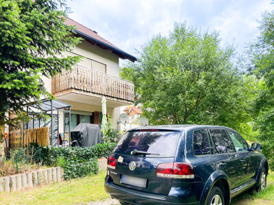 Aussenansicht und Stellplatz