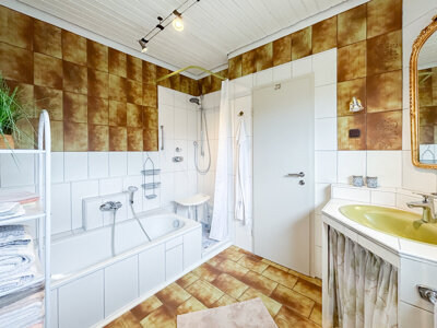 Badezimmer EG