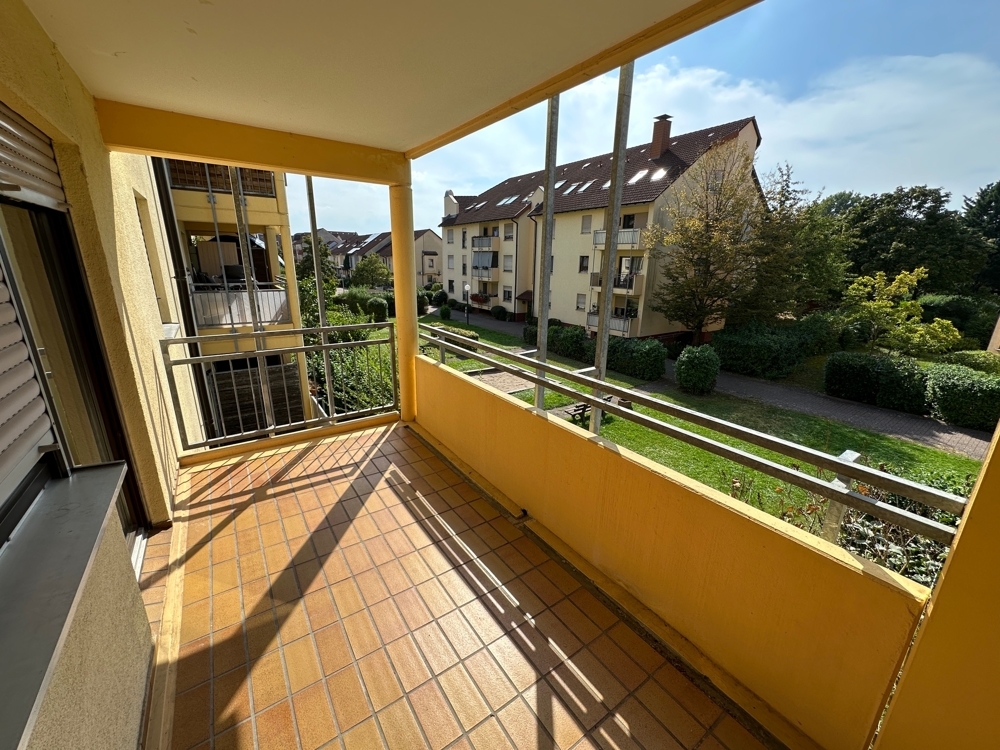 Modernisierte Wohnung mit Balkon in gepflegtem Wohnumfeld - Foto 3