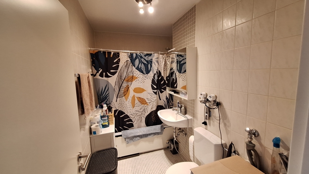 Modernisierte Wohnung mit Balkon im 5. OG - Foto 3