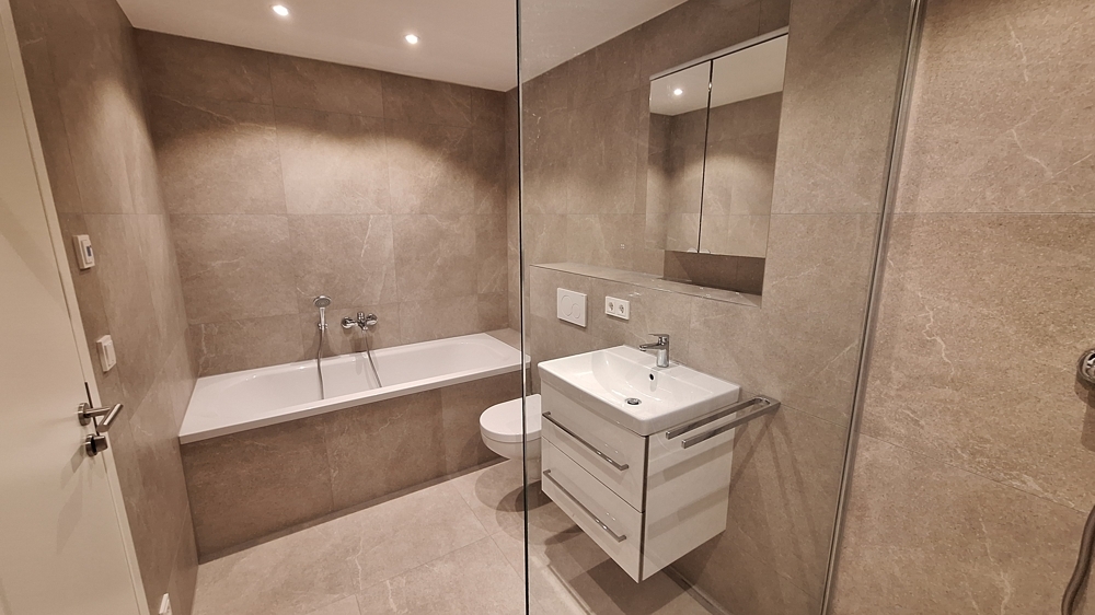 Moderne Wohnung mit super cooler Ausstattung - Photo 3