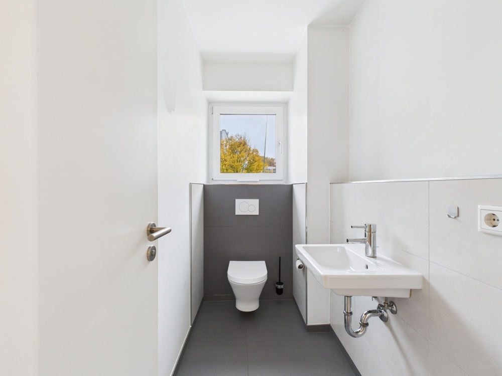 Hochwertige Wohnung mit großem Balkon, Rheinblick, Wellness im Haus! - Foto 3