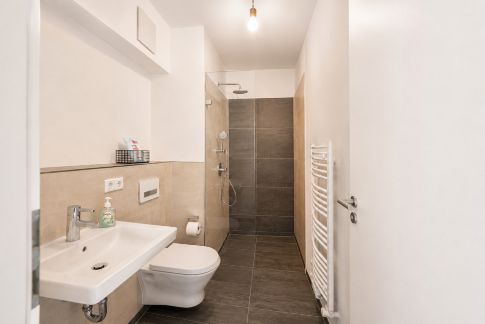Wellness inklusive: Luxuswohnung mit Terrasse nähe Rheinpromenade - Photo 5
